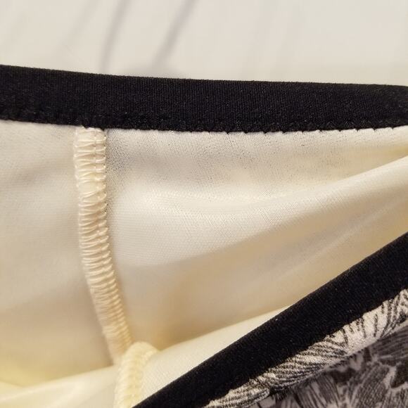 Black & White Stretch Layered Skirt Comfortable Floral Skirt Women's Size L - Picture 5 of 7